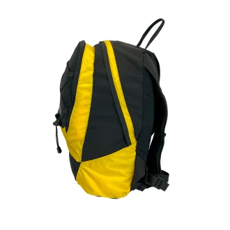 Mochila Itupava Com Capa 20L Acampar - Preto E Amarelo