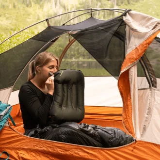 Travesseiro Inflável Travel Pillow Coghlans - Preto
