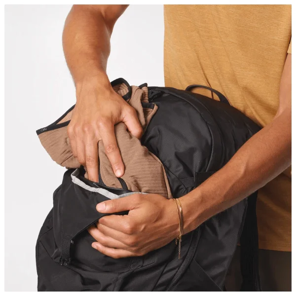 Mochila Trailblazer Preto/Cinza 30 L Salomon - Preto e Cinza - Imagem 8